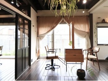 プラスエン(PLUS縁)の写真/ご家族やご友人、ご夫婦などで一緒にご来店いただけるアットホームな一軒家のプライベートサロン≪PLUS縁≫