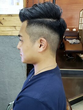 クレメント サロン ブル(Clement Salon Bull) 【松戸BULL】サロンスタイル☆かき上げスキンフェードカット