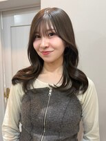 アトレ 梅田店(attrait)&nbsp;セミロングのツヤ感ブラウン × 大人っぽい毛先カット