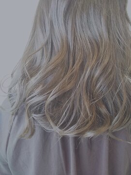 ヴァンカウンシル 伊那(VAN COUNCIL) 優しい質感☆大人のマットベージュ