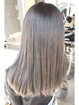 トリニティ(trinity) 艶、透明感トープグレージュ・【豊見城】【糸満】【南風原】