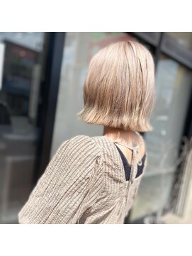 ガビーヘアルーブ(gabi hair LOOB) ミルクティーベージュダブルカラーインナーカラー韓国20代前髪
