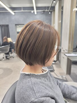 アース 鶴見店(HAIR&MAKE EARTH) オシャレなママさん♪ショート×ナチュラルハイライト