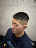 伸ばしていくスキンフェード