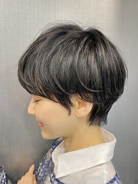 ハルキ ミナト ジャパン オオサカ(HARUKI MINATO japan OSAKA) 40代50代小顔似合わせカットくびレイヤーエモージュ大人可愛い