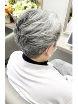 フォーティエイティ 郡山店(40-80) グレイヘアショート