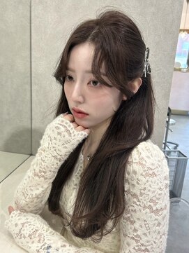 ルームバイシー 新宿(Loom. by Sea) 小顔レイヤー×前髪カット