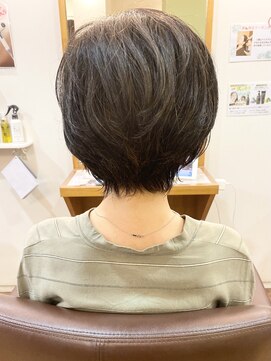 フリージア(freesia) 30代40代50代/ショートボブ/大人ショート