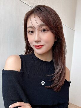 アフロート ディル(AFLOAT D'L) 2wayバングでイメチェン！顔まわりレイヤーくびれヘアが人気◎