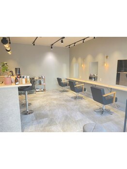 「ただいま」と言いたくなる温かさ。都島の隠れ家サロン《be》で、あなただけの時間を。