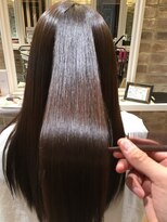 クロワ(croix)&nbsp;【西梅田髪質改善】話題の髪質改善ミネコラ水素トリートメント