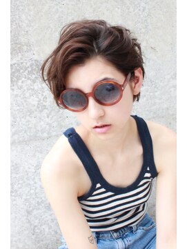 ビビト(bibito) bibito メンズライクなショートヘア エマワトソン