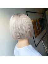 ジーナ(XENA)&nbsp;ホワイティボブ【XENA Daisuke】