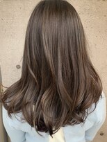 エンリー(ENlee)&nbsp;【白鳥未来】ロングヘア×アッシュシルバー