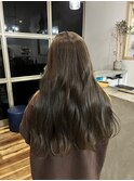 透明感オリーブベージュ