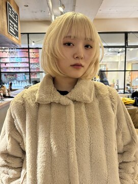 ドロップ(drop) 儚いレイヤーボブ ホワイトブロンド 【表参道 青山】