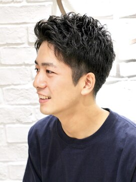 ヨシザワインク プレミアム 横浜 桜木町店(YOSHIZAWA Inc. PREMIUM) 20代30代黒髪ビジカジくせ毛風ツーブロックパーマショート