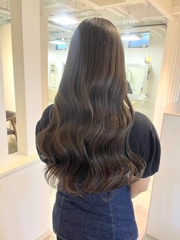 スウィートラヴィール(Sweet Ravir)の写真/『色素薄めで触れたくなる透け髪☆クリーミーベージュカラー』誰かに見せたくなるような柔らかさと抜け感☆