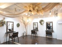 ラマナ(Lamana)の雰囲気（ドライフラワーを基調としたリラックスしていただける空間です）