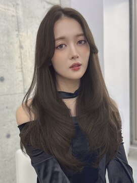 フォンズ(FONS) 透明感グレージュカラー/ロングレイヤー/顔周りカット/表参道