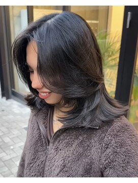 ヌエン 渋谷(NU/EN) 重ためミディアムレイヤー/バタフライカット/ハッシュカット