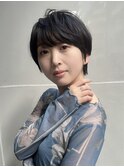 透明感×丸みシルエットの大人可愛いショート
