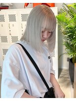 スリー(three)&nbsp;white beige