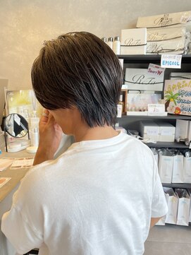 アチーブリス(achieve Liss) センターパートニュアンスパーマワンカールパーマツーブロック