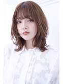 顔周りがポイント!王道ひし形美人スタイル