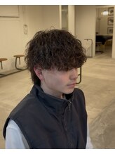 アンバー(AMBER) 波巻きパーマ