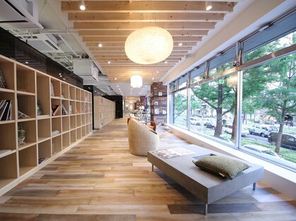 ケーツー心斎橋 クイーンズガーデン バイ ケーツー(K two QUEEN'S GARDEN by K two)の写真