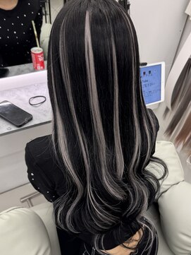 ローバー(Rover) 黒ベースに白のハイライト！