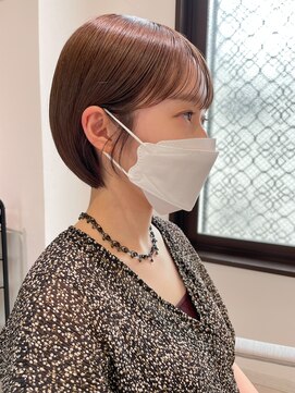 ショートボブ前髪くびれ丸みボブベージュ20代30代40代