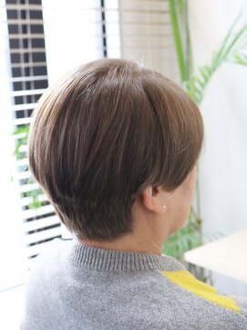 白髪にも馴染むアヴェダカラー