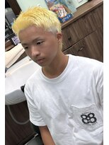 ケーエムシーセントラルルーツ(KMC Central Roots)&nbsp;カット+スキンフェード+全頭ブリーチ2回+（眉毛カット＆眉毛剃り