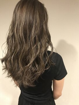 ボタニウム バイ アールサロン(BOTANIUM by RrSALON) 【BOTANIUM滝島】外国人風highlights×greige