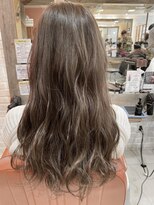 ネオリーブ コパン 鶴見店(Neolive copain)&nbsp;ナチュラルハイライト、ミルクグレージュ neolivecopain