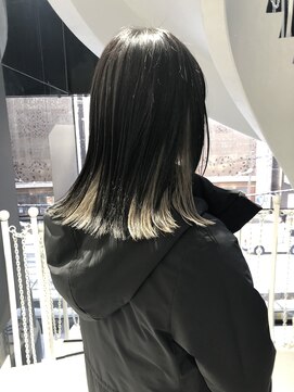 オンザ(ONTHE) コントラストインナーカラー  ホワイトベージュ