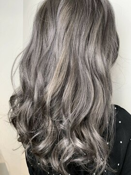 ルクスバイアフィナー(Luxo by Afinar) コントラストバレイヤージュ/プラチナカラー/グレージュ