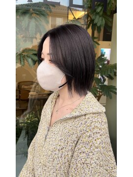 シェルハ(SHELHA) 切りっぱなしボブ ダークグレー ブリーチカラー外はねボブ