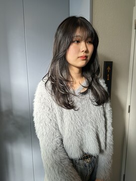 ロンド パルティール 大宮(Lond partir) ブルーブラックカラーにたっぷりレイヤーは相性抜群