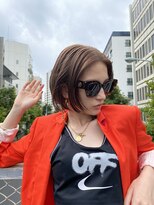 アデ オモテサンドウ(ade omotesando) 透明感のあるミルクティーベージュと切りっぱなしボブ