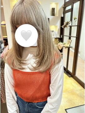 ブランシェ神領店 【AOI】レイヤーカット×ミルクティーベージュ