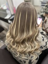 グランディールヘアデザイン(grandir hairdesign)&nbsp;ホワイトブロンドハイライト！-Yurika-