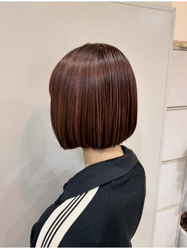 アジリ(agili) ハイライト/メッシュ/レッド/デザインカラー/パツッとボブ