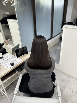 アウラ 近鉄八尾駅前店(Aura) 自然にまとまる美髪ストレート