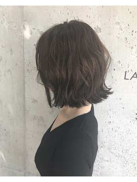 ラヴォンドヘアー(LAVANDE hair) 切りっぱなしボブ×モスグリーン［LAVANDE hair］