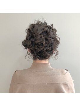 シロ(ciLo) ヘアアレンジ