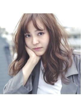 ミットバイツリー 新宿南口(mit by tree) 波打ちウェーブショコラベージュセミロング