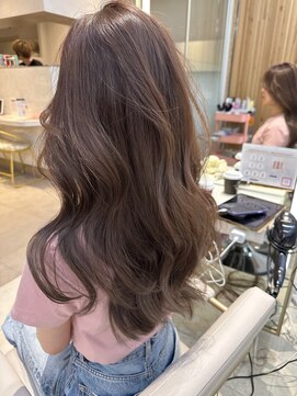 アフロートリノ(AFLOAT Leino) レイヤーカット　透明感グレージュ　イルミナカラー　髪質改善#